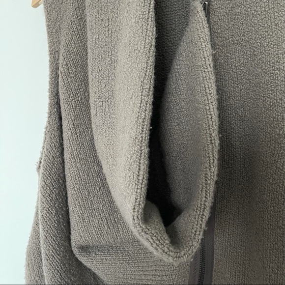 Taupe Asymmetrical Knit Vest - Picture 4 of 13